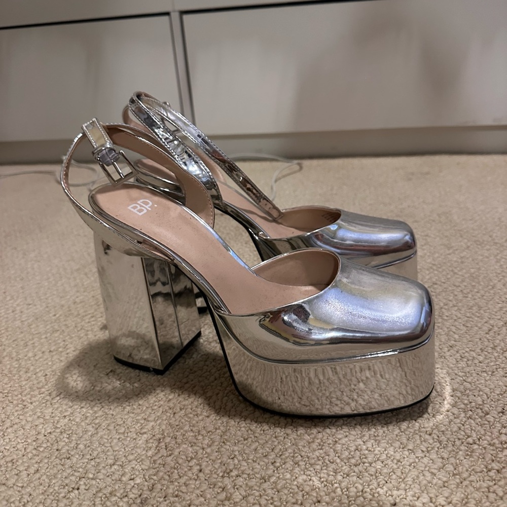 SILVER HEELS